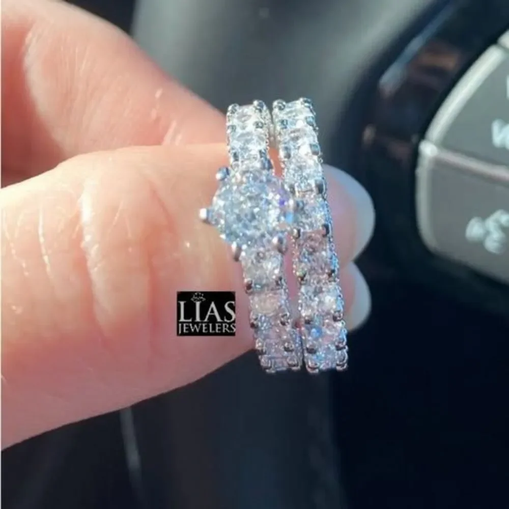 Brand New 18k White Gold Wedding Ring Set